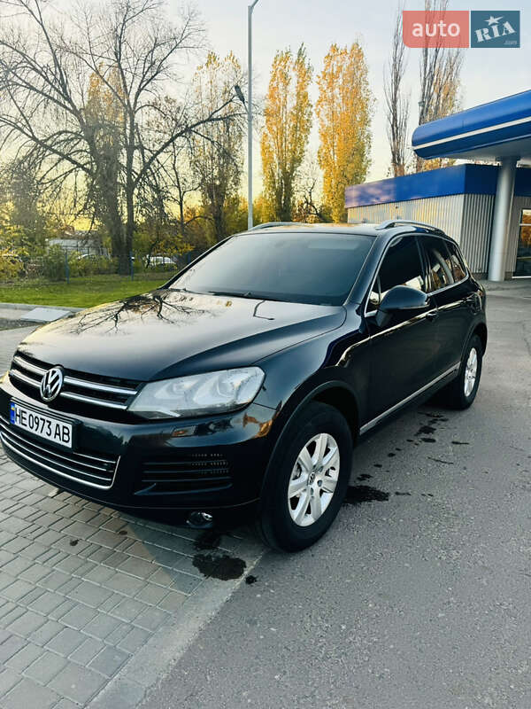 Позашляховик / Кросовер Volkswagen Touareg 2010 в Миколаєві