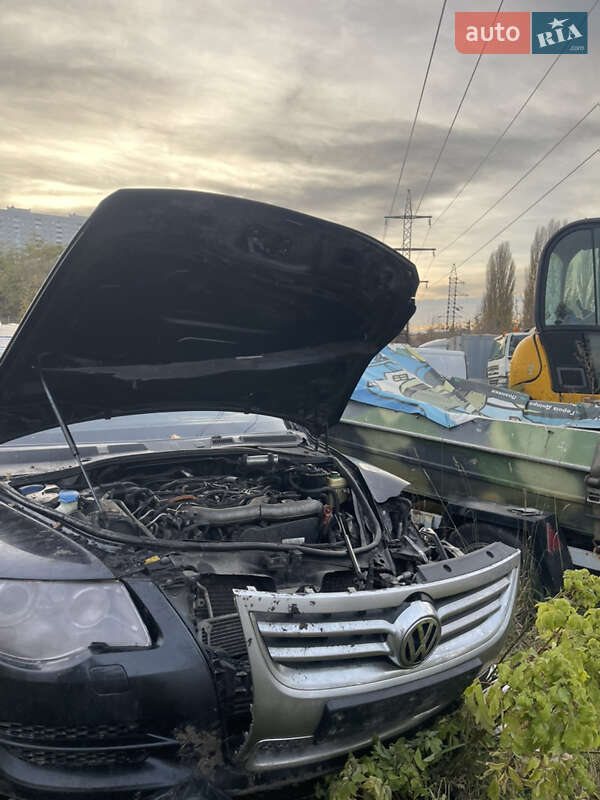 Позашляховик / Кросовер Volkswagen Touareg 2008 в Києві