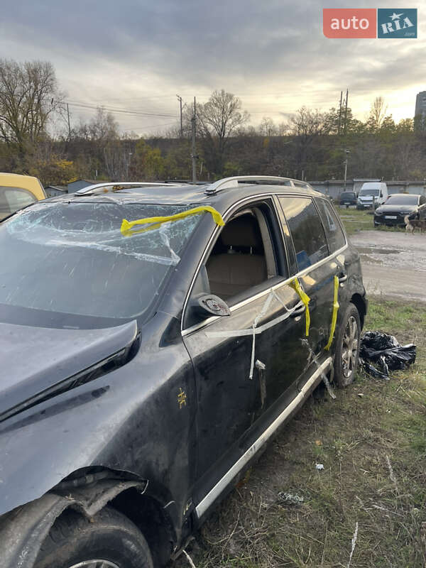 Позашляховик / Кросовер Volkswagen Touareg 2008 в Києві