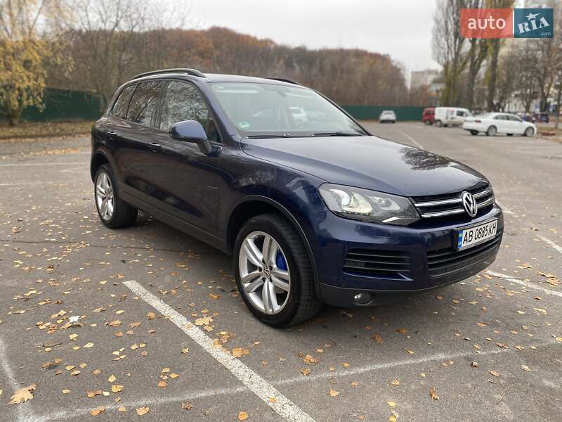 Позашляховик / Кросовер Volkswagen Touareg 2013 в Вінниці