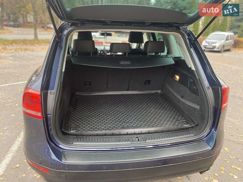 Позашляховик / Кросовер Volkswagen Touareg 2013 в Вінниці