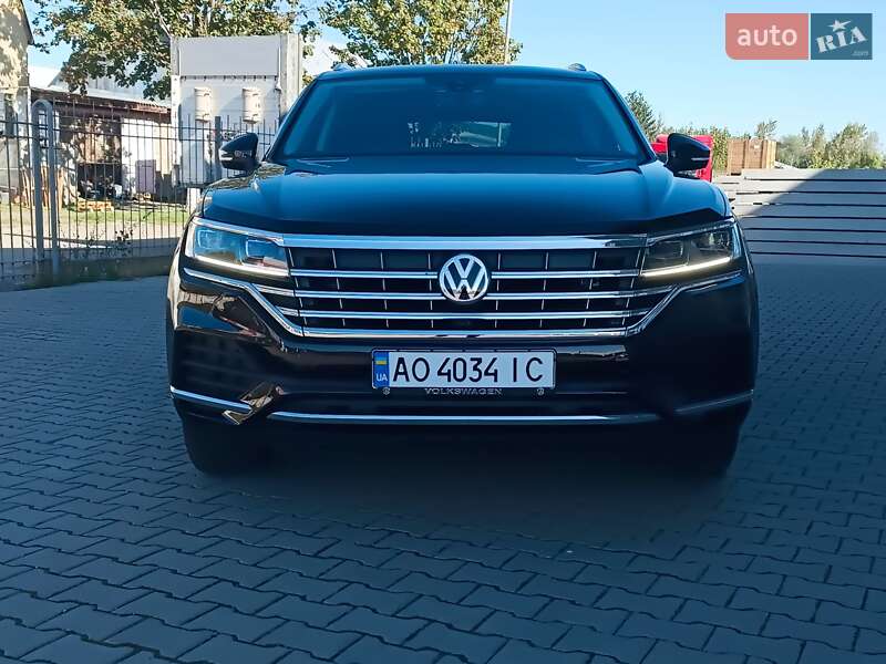 Позашляховик / Кросовер Volkswagen Touareg 2019 в Хусті фото 7 Позашляховик / Кросовер Volkswagen Touareg 2019 в Хусті
