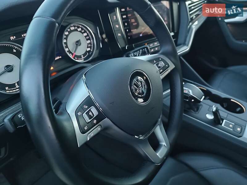 Позашляховик / Кросовер Volkswagen Touareg 2019 в Хусті фото 36 Позашляховик / Кросовер Volkswagen Touareg 2019 в Хусті