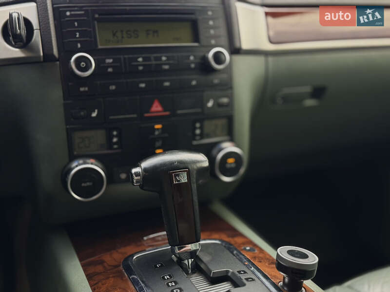 Внедорожник / Кроссовер Volkswagen Touareg 2003 в Кропивницком