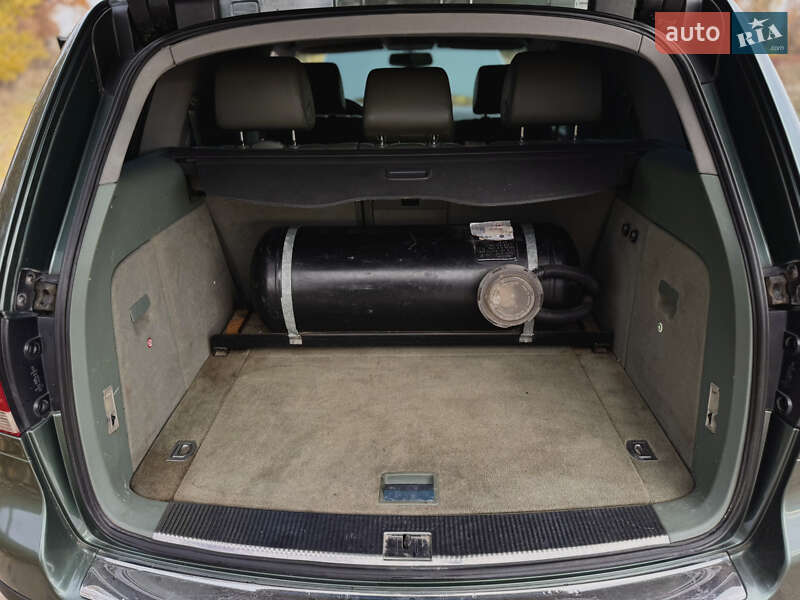 Внедорожник / Кроссовер Volkswagen Touareg 2003 в Кропивницком