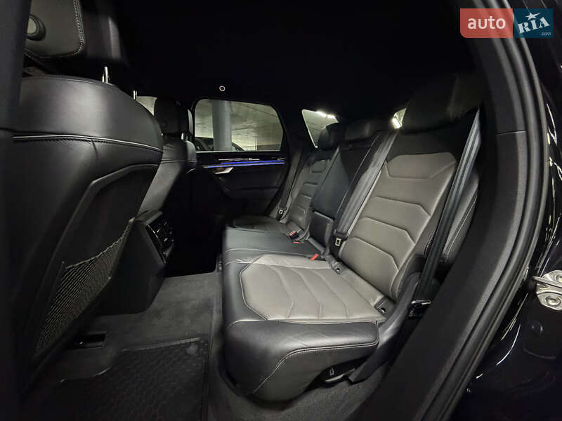 Внедорожник / Кроссовер Volkswagen Touareg 2018 в Одессе фото 22 Внедорожник / Кроссовер Volkswagen Touareg 2018 в Одессе