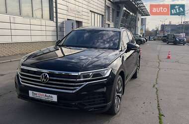 Позашляховик / Кросовер Volkswagen Touareg 2021 в Харкові