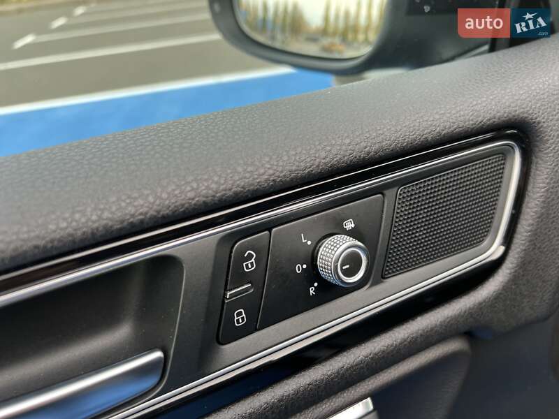 Внедорожник / Кроссовер Volkswagen Touareg 2017 в Киеве фото 18 Внедорожник / Кроссовер Volkswagen Touareg 2017 в Киеве