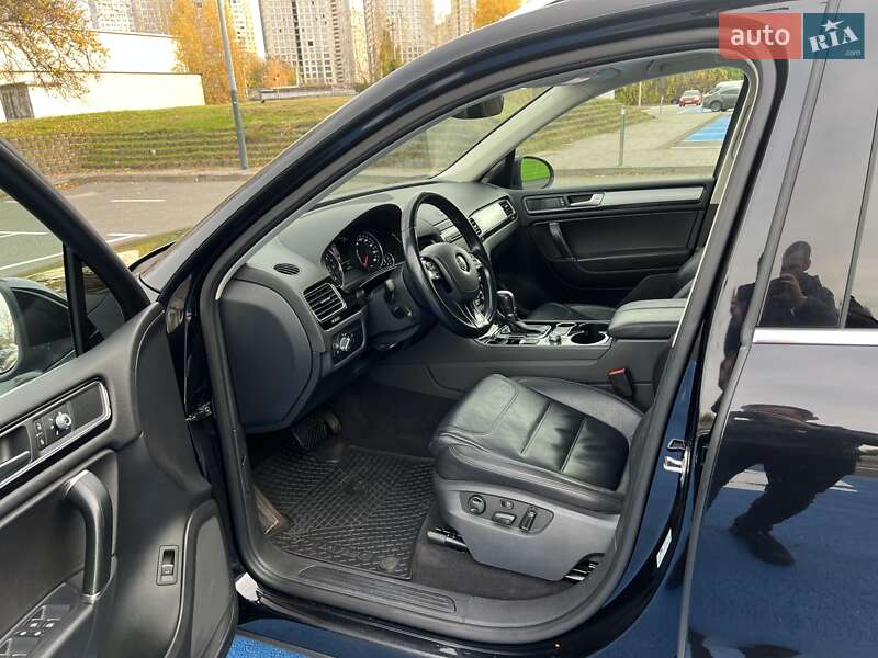 Внедорожник / Кроссовер Volkswagen Touareg 2017 в Киеве фото 20 Внедорожник / Кроссовер Volkswagen Touareg 2017 в Киеве