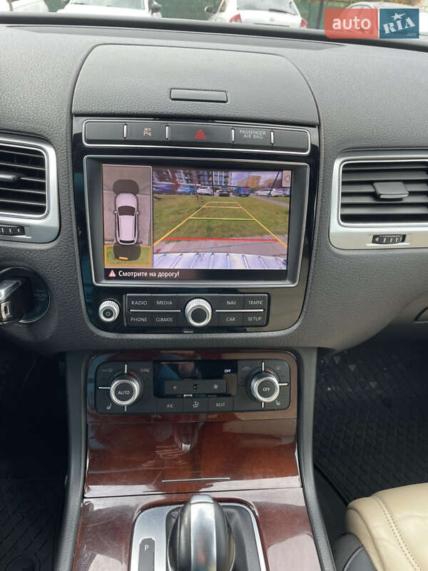 Внедорожник / Кроссовер Volkswagen Touareg 2015 в Ужгороде фото 8 Внедорожник / Кроссовер Volkswagen Touareg 2015 в Ужгороде