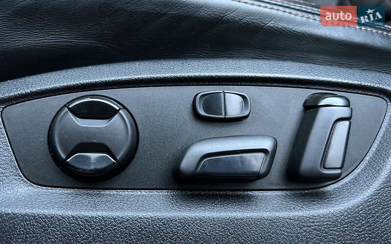 Внедорожник / Кроссовер Volkswagen Touareg 2018 в Львове