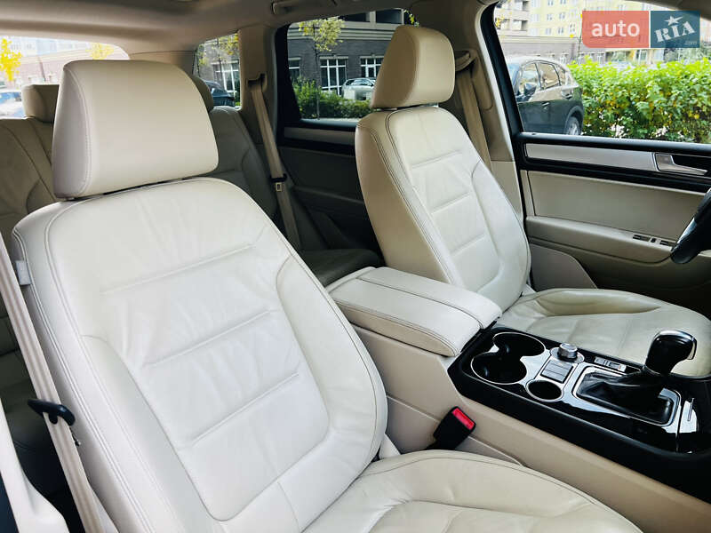 Внедорожник / Кроссовер Volkswagen Touareg 2016 в Киеве фото 38 Внедорожник / Кроссовер Volkswagen Touareg 2016 в Киеве