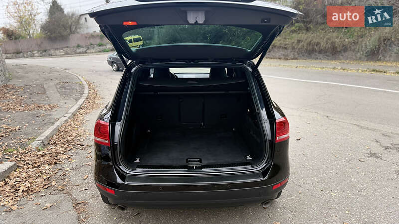 Позашляховик / Кросовер Volkswagen Touareg 2012 в Києві фото 14 Позашляховик / Кросовер Volkswagen Touareg 2012 в Києві