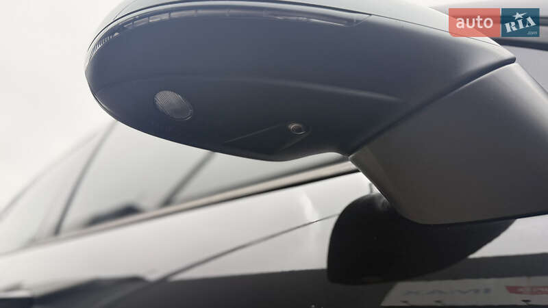 Позашляховик / Кросовер Volkswagen Touareg 2012 в Києві фото 18 Позашляховик / Кросовер Volkswagen Touareg 2012 в Києві