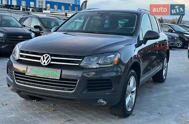 Позашляховик / Кросовер Volkswagen Touareg 2011 в Києві