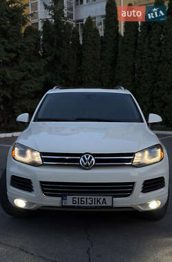 Внедорожник / Кроссовер Volkswagen Touareg 2011 в Киеве