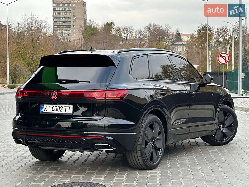 Внедорожник / Кроссовер Volkswagen Touareg 2024 в Днепре