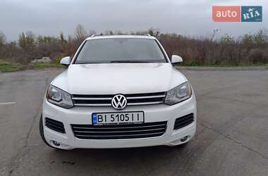 Внедорожник / Кроссовер Volkswagen Touareg 2013 в Лохвице