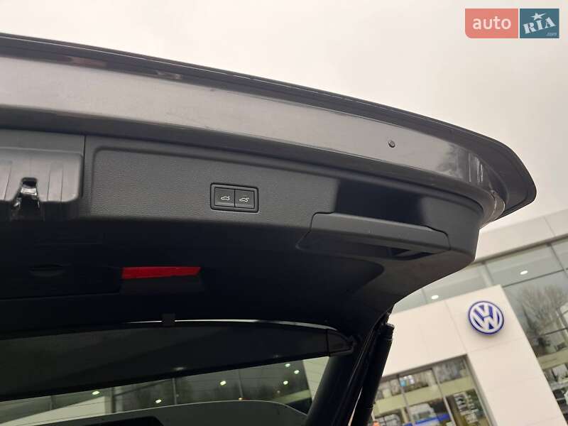 Внедорожник / Кроссовер Volkswagen Touareg 2023 в Житомире фото 46 Внедорожник / Кроссовер Volkswagen Touareg 2023 в Житомире