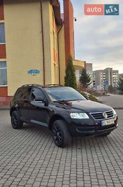 Позашляховик / Кросовер Volkswagen Touareg 2006 в Новому Розділі