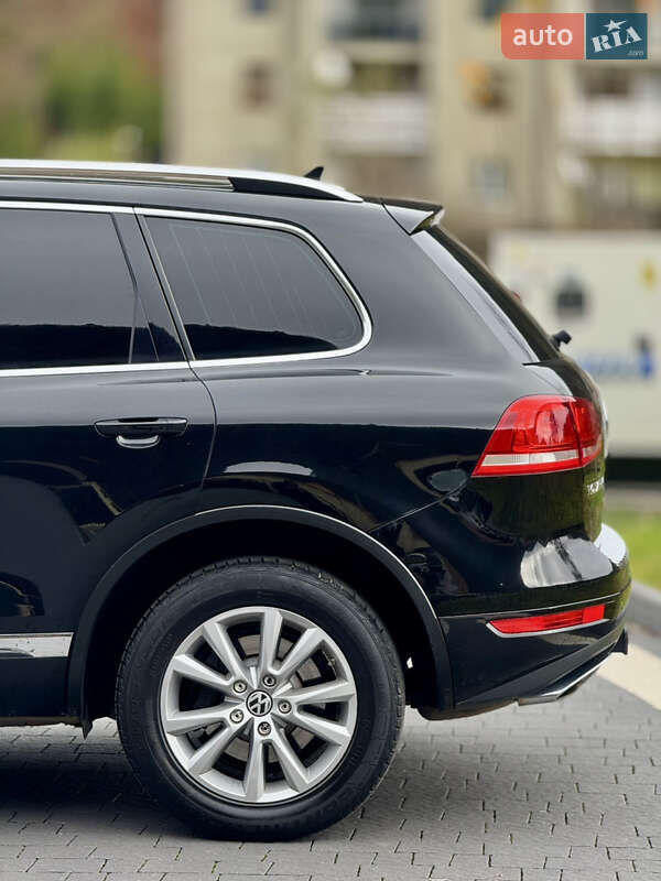 Внедорожник / Кроссовер Volkswagen Touareg 2012 в Межгорье