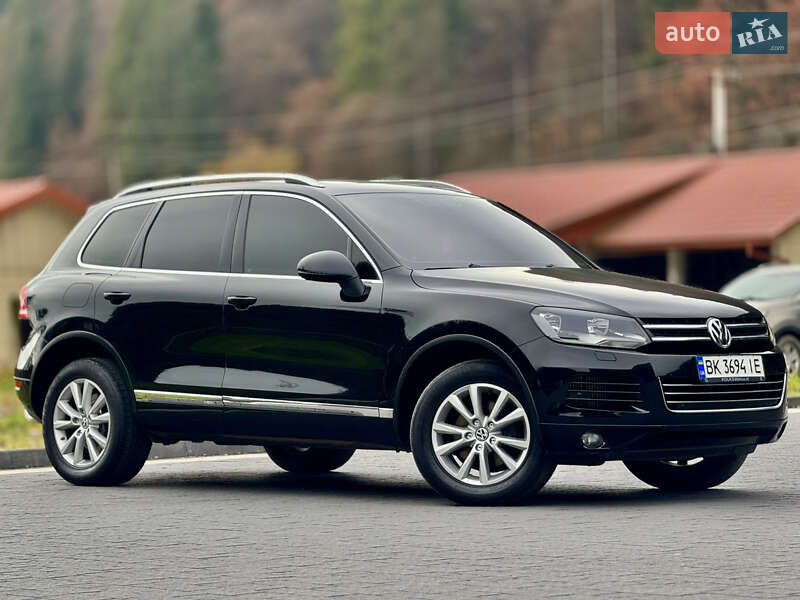 Внедорожник / Кроссовер Volkswagen Touareg 2012 в Межгорье