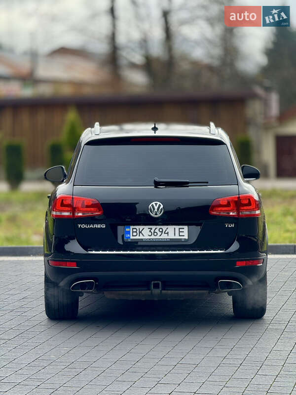 Внедорожник / Кроссовер Volkswagen Touareg 2012 в Межгорье