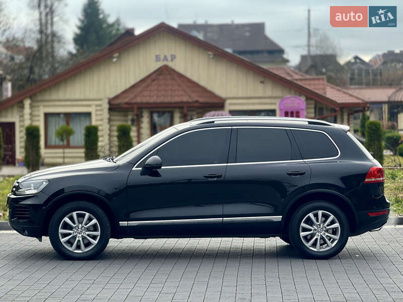 Внедорожник / Кроссовер Volkswagen Touareg 2012 в Межгорье