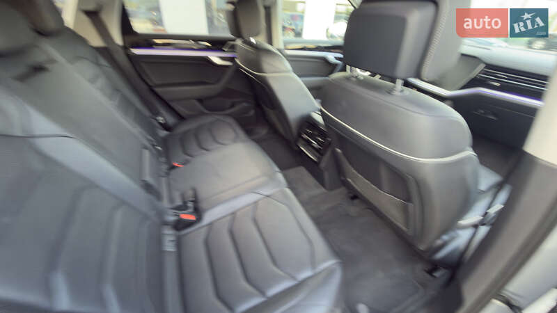 Позашляховик / Кросовер Volkswagen Touareg 2019 в Хусті фото 27 Позашляховик / Кросовер Volkswagen Touareg 2019 в Хусті