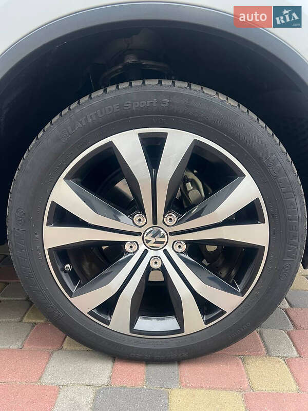 Внедорожник / Кроссовер Volkswagen Touareg 2016 в Черкассах фото 29 Внедорожник / Кроссовер Volkswagen Touareg 2016 в Черкассах