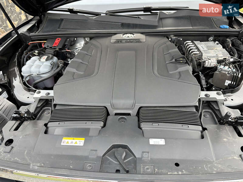 Внедорожник / Кроссовер Volkswagen Touareg 2021 в Луцке