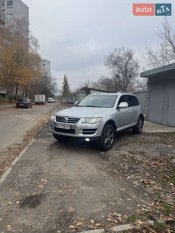 Внедорожник / Кроссовер Volkswagen Touareg 2007 в Харькове