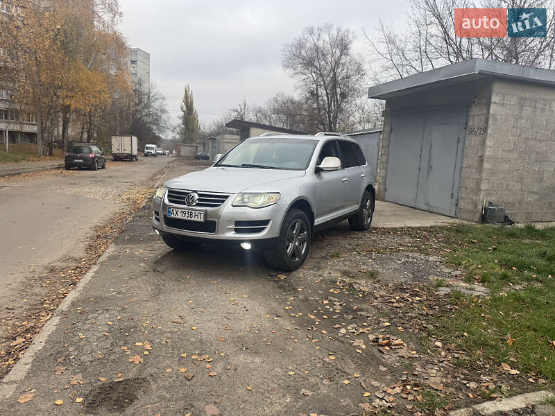 Внедорожник / Кроссовер Volkswagen Touareg 2007 в Харькове
