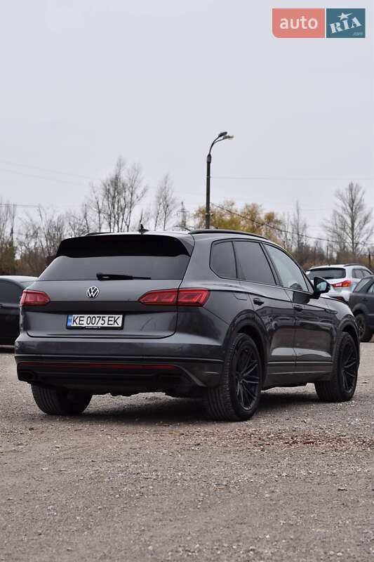 Внедорожник / Кроссовер Volkswagen Touareg 2020 в Кривом Роге