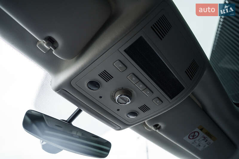 Позашляховик / Кросовер Volkswagen Touareg 2016 в Києві фото 36 Позашляховик / Кросовер Volkswagen Touareg 2016 в Києві