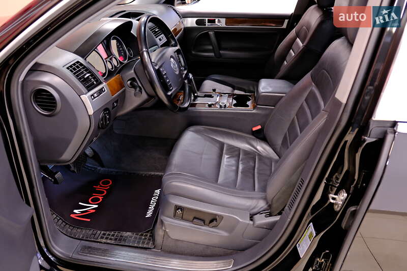 Внедорожник / Кроссовер Volkswagen Touareg 2008 в Одессе