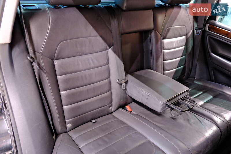 Внедорожник / Кроссовер Volkswagen Touareg 2008 в Одессе