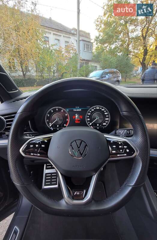 Внедорожник / Кроссовер Volkswagen Touareg 2020 в Николаеве