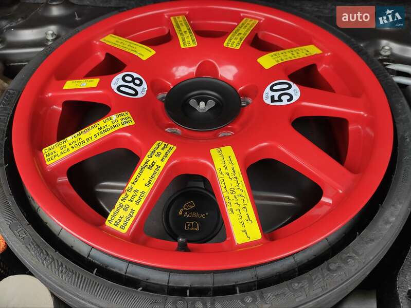 Позашляховик / Кросовер Volkswagen Touareg 2011 в Полтаві