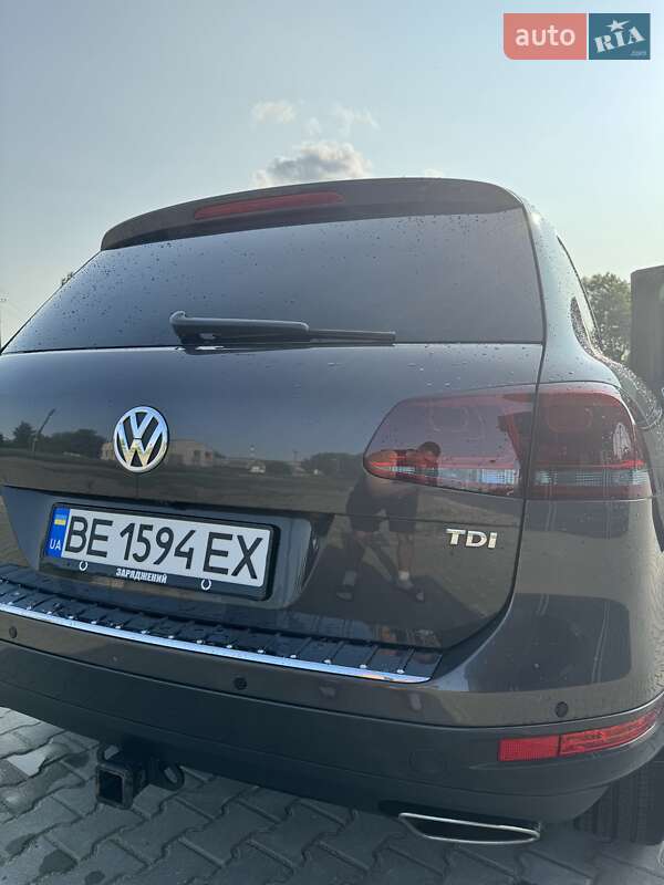 Позашляховик / Кросовер Volkswagen Touareg 2012 в Врадіївці