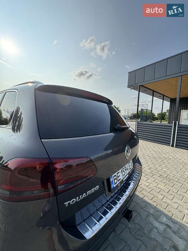 Позашляховик / Кросовер Volkswagen Touareg 2012 в Врадіївці