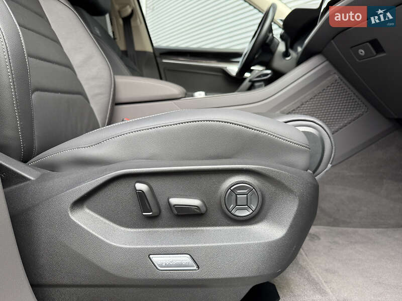 Внедорожник / Кроссовер Volkswagen Touareg 2021 в Ровно