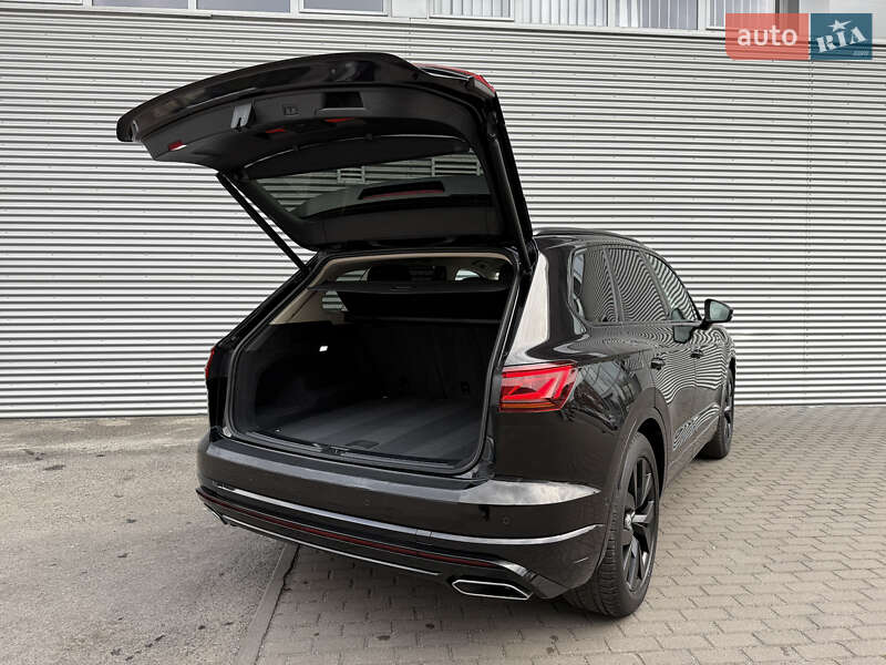 Внедорожник / Кроссовер Volkswagen Touareg 2021 в Ровно