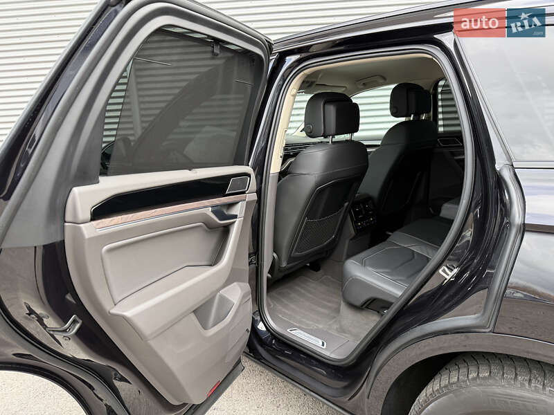 Внедорожник / Кроссовер Volkswagen Touareg 2021 в Ровно