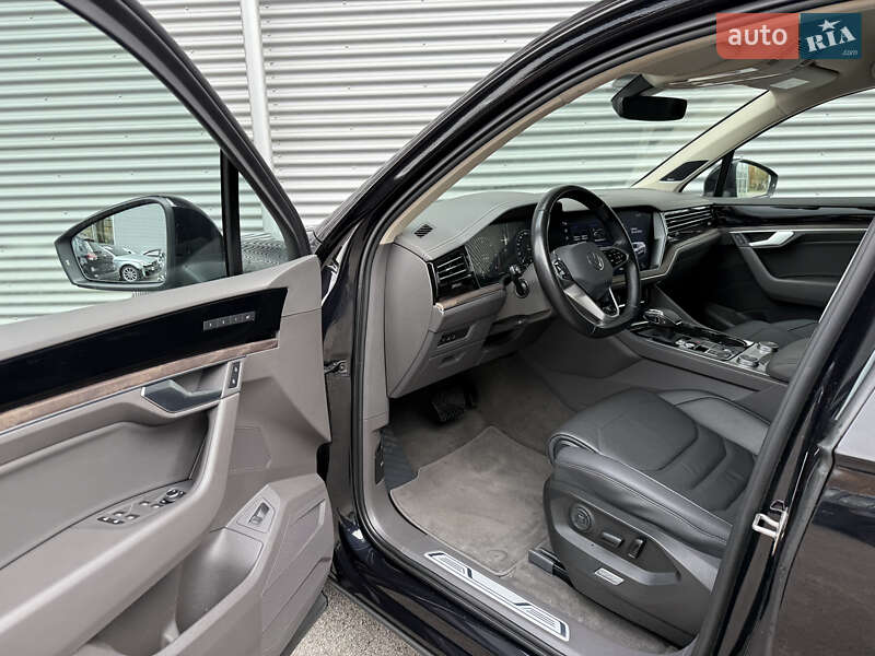 Внедорожник / Кроссовер Volkswagen Touareg 2021 в Ровно