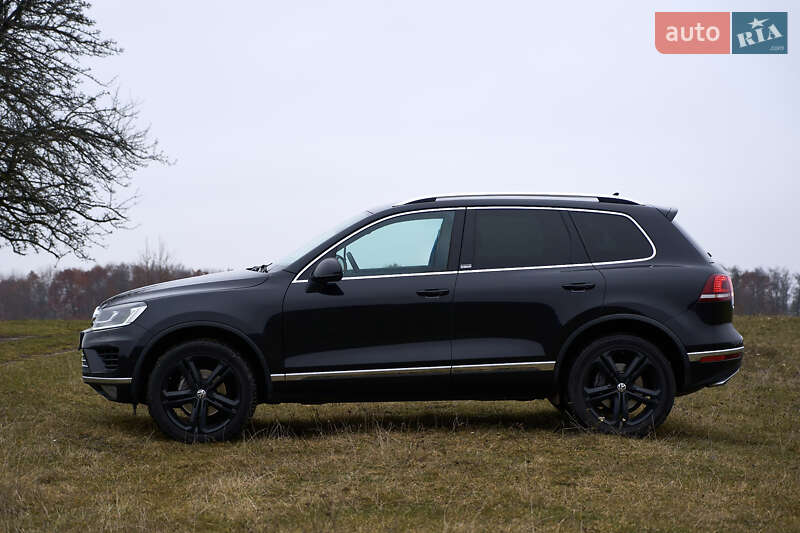 Внедорожник / Кроссовер Volkswagen Touareg 2017 в Бердичеве