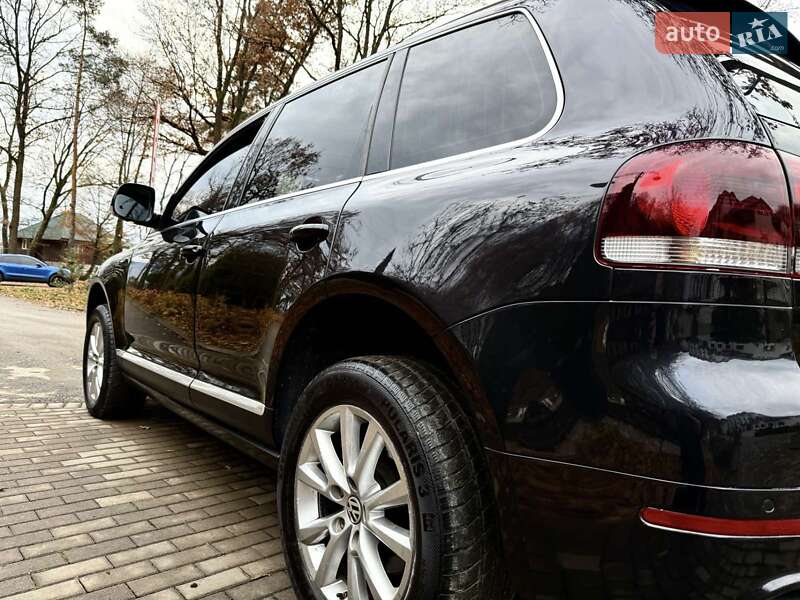 Позашляховик / Кросовер Volkswagen Touareg 2009 в Солотвині