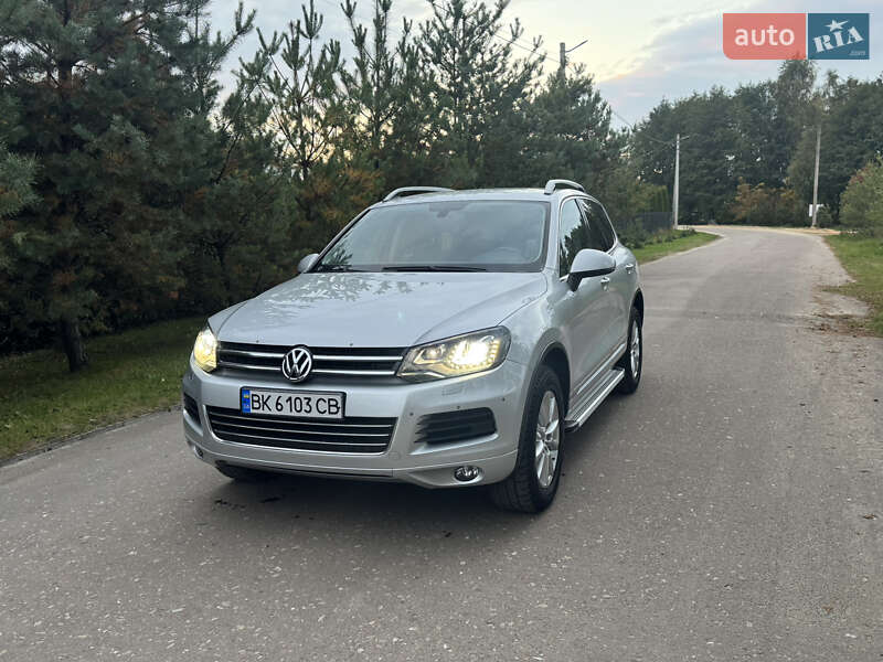 Внедорожник / Кроссовер Volkswagen Touareg 2010 в Яворове