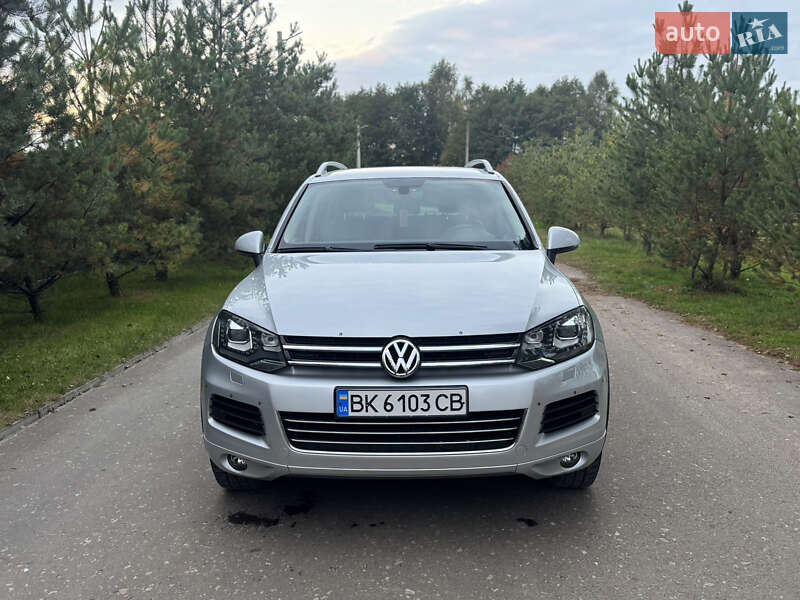Внедорожник / Кроссовер Volkswagen Touareg 2010 в Яворове