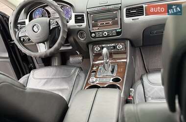 Внедорожник / Кроссовер Volkswagen Touareg 2015 в Ровно